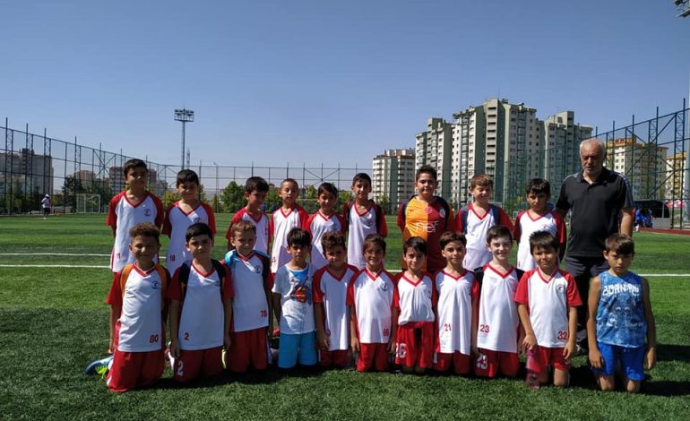 Futbol Okulu Antrenmanlarımız Başlamıştır