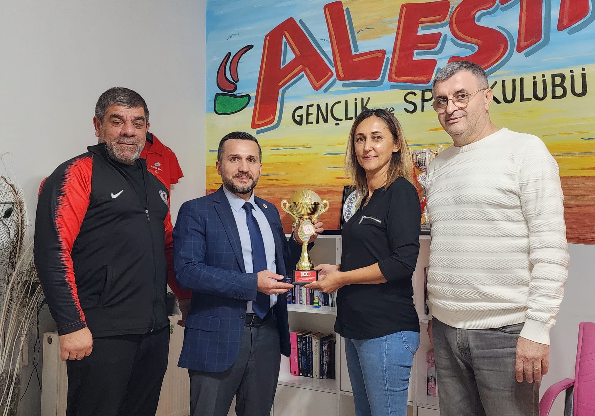 Şampiyon Kızlarımıza Ziyaret